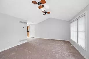 39 Westchester Ct, Hudson, NH 03051 - Photo 3