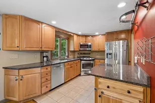 3 Beech St, Merrimack, NH 03054 - Photo 9