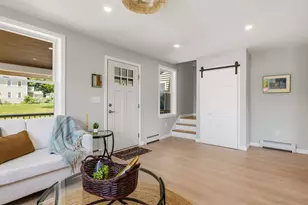 25 Mill St, Epping, NH 03042 - Photo 9
