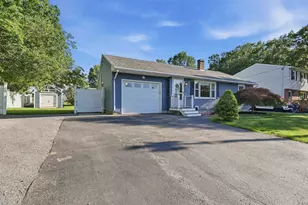 37 W Glenwood St, Nashua, NH 03060 - Photo 3