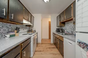 13 Silvestri Cir, Derry, NH 03038 - Photo 7
