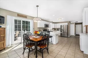 155 Wallace Rd, Bedford, NH 03110 - Photo 17
