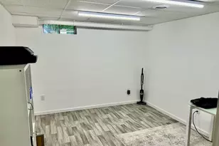108 Peak St, Manchester, NH 03104 - Photo 25