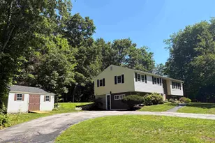 37 Pine Ridge Dr, Candia, NH 03034 - Photo 3