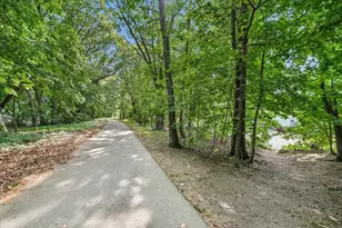 14 9th St, Nashua, NH 03060 - Photo 31
