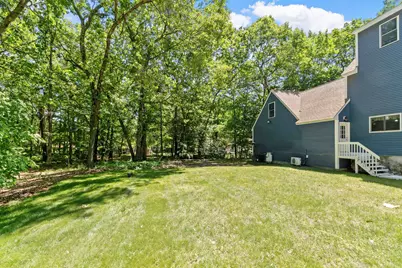 2 Dubeau Drive, Derry, NH 03038 - Photo 9