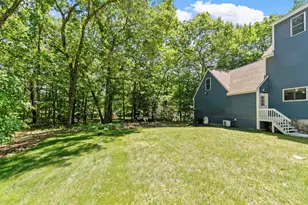 2 Dubeau Dr, Derry, NH 03038 - Photo 9