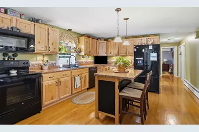 51 Kilby Street, Manchester, NH 03103 - Photo 3