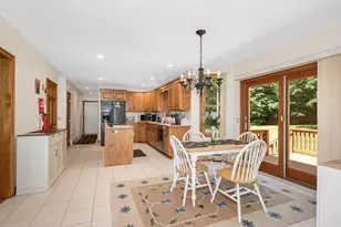 22 Greenfield Dr, Plaistow, NH 03865 - Photo 7