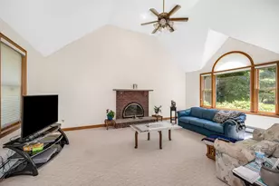 22 Greenfield Dr, Plaistow, NH 03865 - Photo 11
