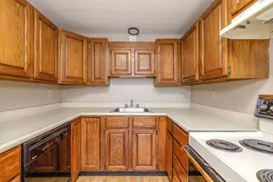 90 Dawson Ave, Manchester, NH 03104 - Photo 3