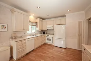27 Eastman St, Nashua, NH 03060 - Photo 15