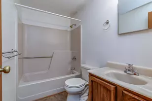 100 Dawson Ave, Manchester, NH 03104 - Photo 19