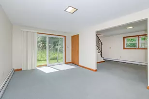 100 Dawson Ave, Manchester, NH 03104 - Photo 23