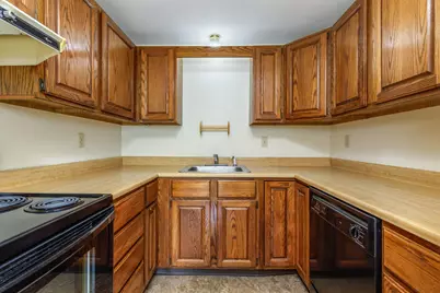 100 Dawson Avenue, Manchester, NH 03104 - Photo 3