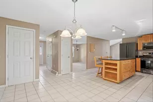 153 Fleming St, Manchester, NH 03104 - Photo 9