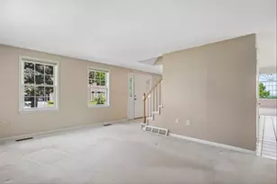 153 Fleming St, Manchester, NH 03104 - Photo 21