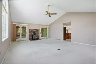 153 Fleming St, Manchester, NH 03104 - Photo 13