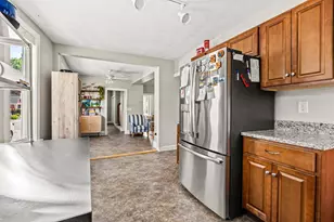 239 Cass St, Portsmouth, NH 03801 - Photo 5