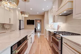 27 Hollow Ridge Dr, Nashua, NH 03062 - Photo 5