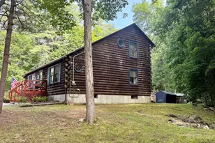 83 Main St, Sandown, NH 03873 - Photo 3