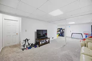 8 Bennington Rd, Nashua, NH 03064 - Photo 29