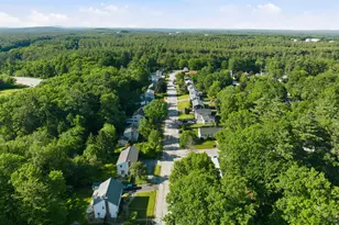 8 Bennington Rd, Nashua, NH 03064 - Photo 3