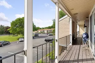 208 Cocheco Ct, Dover, NH 03820 - Photo 5