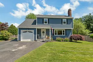 14 Juniper Ln, Nashua, NH 03063 - Photo 1