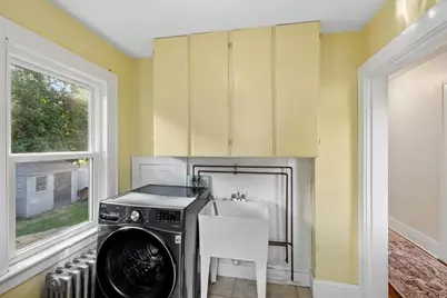 838 Maple Street, Manchester, NH 03104 - Photo 17