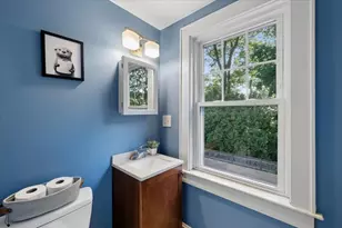 838 Maple St, Manchester, NH 03104 - Photo 35