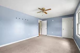163 Wedgewood Ln, Manchester, NH 03109 - Photo 31