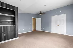 163 Wedgewood Ln, Manchester, NH 03109 - Photo 21