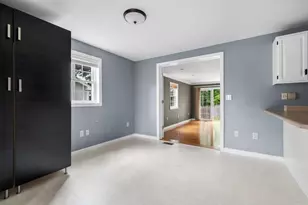 163 Wedgewood Ln, Manchester, NH 03109 - Photo 7