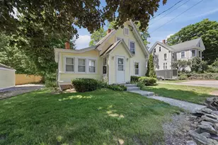 15 S Main St, Newton, NH 03858 - Photo 3