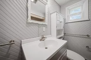 58 Cottage Ave, Manchester, NH 03103 - Photo 17