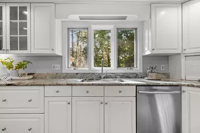 23 Middle Dunstable Road, Nashua, NH 03062 - Photo 11