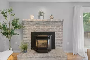 23 Middle Dunstable Rd, Nashua, NH 03062 - Photo 7