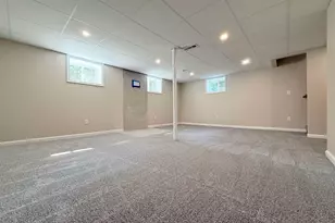 37 Bluff St, Salem, NH 03079 - Photo 17
