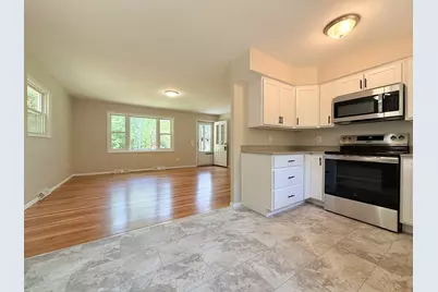 37 Bluff Street, Salem, NH 03079 - Photo 5