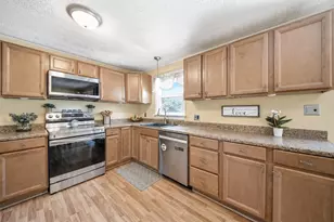 50 Davis Rd, Merrimack, NH 03054 - Photo 7
