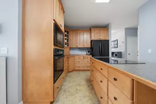 22 Longview Cir, Pelham, NH 03076 - Photo 13