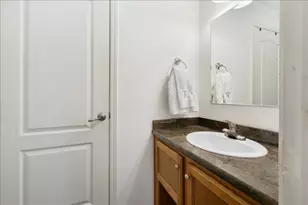 25 Ridgefield Dr, Nashua, NH 03062 - Photo 23