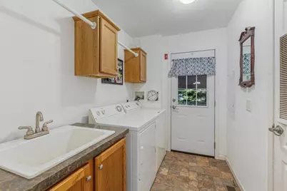 25 Ridgefield Drive, Nashua, NH 03062 - Photo 13