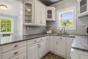 25 Mill St, Epping, NH 03042 - Photo 9
