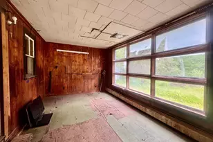 190 Ashuelot St, Winchester, NH 03470 - Photo 3