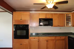 23 Hadley St, Littleton, NH 03561 - Photo 5