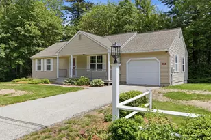 27 St John Ln, Hampstead, NH 03841 - Photo 1