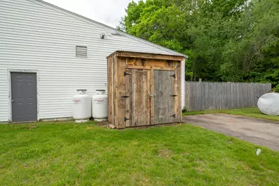 35 S Main Street, Newton, NH 03858 - Photo 21