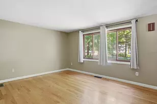 73 Old Chester Rd, Derry, NH 03038 - Photo 19
